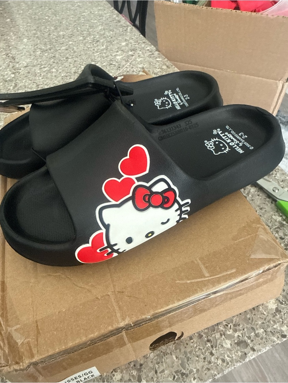 Girls Sanrio Hello Kitty Black Slide Sandals, NWT, Size 2/3